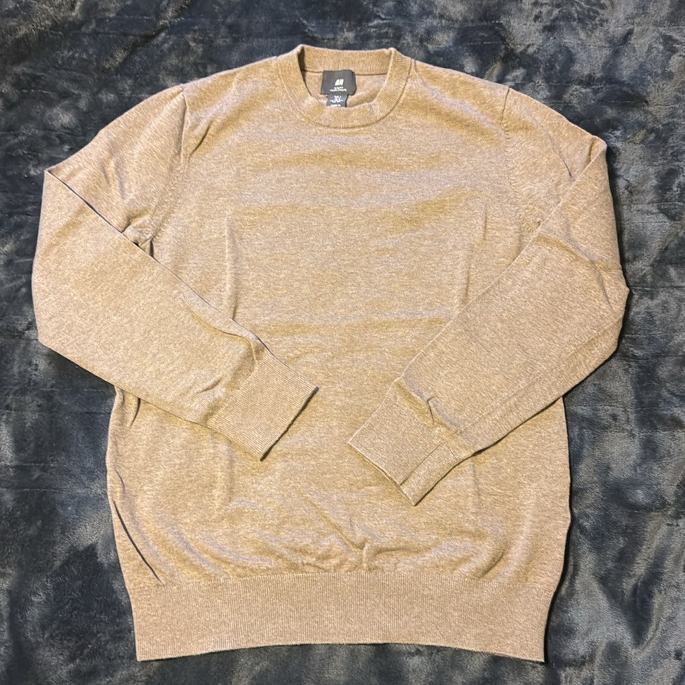 Men’s H&M Slim Fit Fine Knit Sweater Small